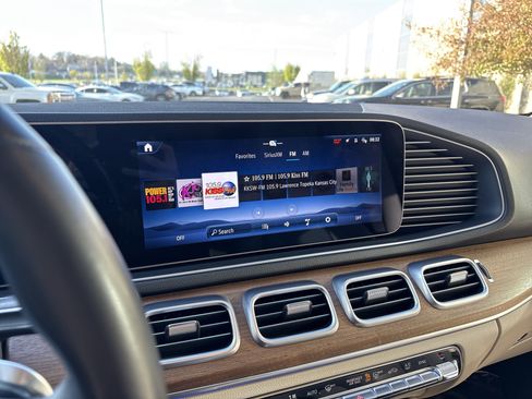 Used 2024 Mercedes-Benz GLE 350 4MATIC image 23