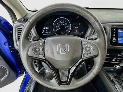 Used 2021 Honda HR-V EX-L image 11