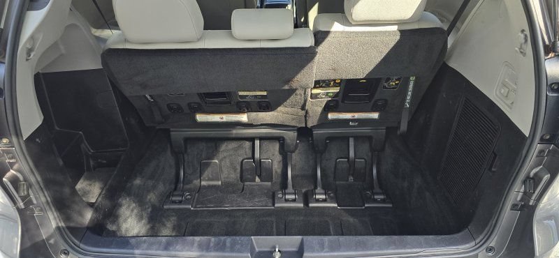 Used 2017 Toyota Sienna Limited Premium AWD/4WD image 31