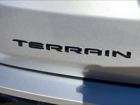 Used 2024 GMC Terrain SLE w/ Elevation Edition FWD image 29