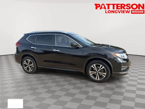Used 2019 Nissan Rogue SV w/ Premium Package FWD image 1