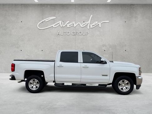 Used 2018 Chevrolet Silverado 1500 LT w/ LT Eassist Package image 17