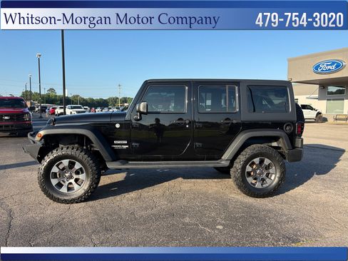 Used 2018 Jeep Wrangler Unlimited Sport w/ Connectivity Group AWD/4WD image 2