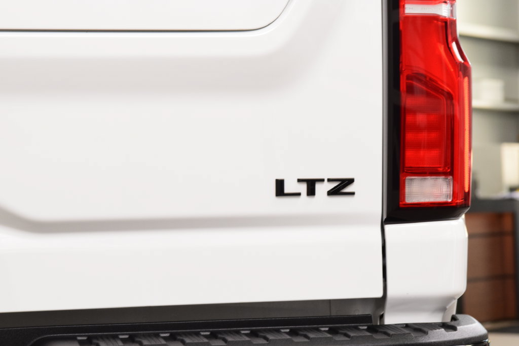 Used 2025 Chevrolet Silverado 2500 LTZ w/ Trail Boss Package AWD/4WD image 24