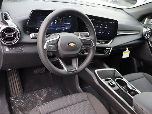 New 2026 Chevrolet Equinox LT w/ Safety and Technology Package image 5