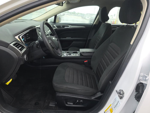 Used 2020 Ford Fusion SE FWD image 3