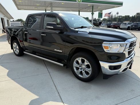 Used 2019 RAM 1500 Big Horn AWD/4WD image 1