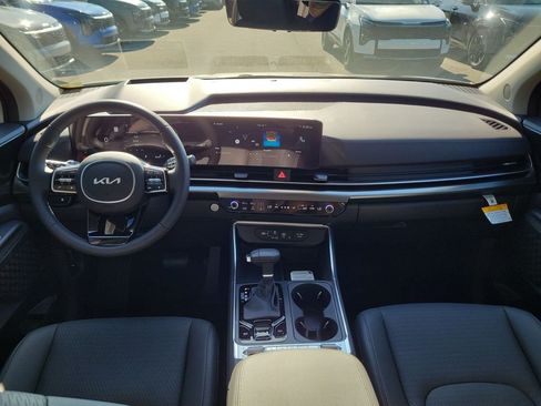 New 2026 Kia Carnival SX Prestige FWD image 18