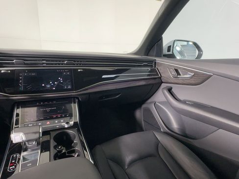 Used 2021 Audi Q8 Premium Plus w/ Premium Plus Package image 29