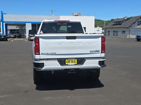 New 2026 Chevrolet Silverado 2500 High Country w/ Z71 Off-Road Package AWD/4WD image 8