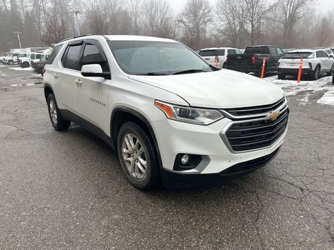 Used 2020 Chevrolet Traverse LT image 7