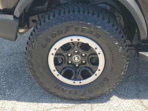 Used 2024 Ford Bronco Outer Banks w/ Sasquatch Package AWD/4WD image 7