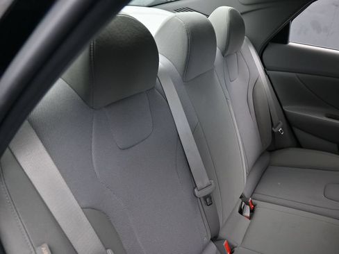 Used 2024 Hyundai Elantra SE FWD image 34