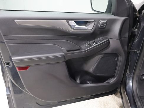 Used 2022 Ford Escape Titanium AWD/4WD image 13