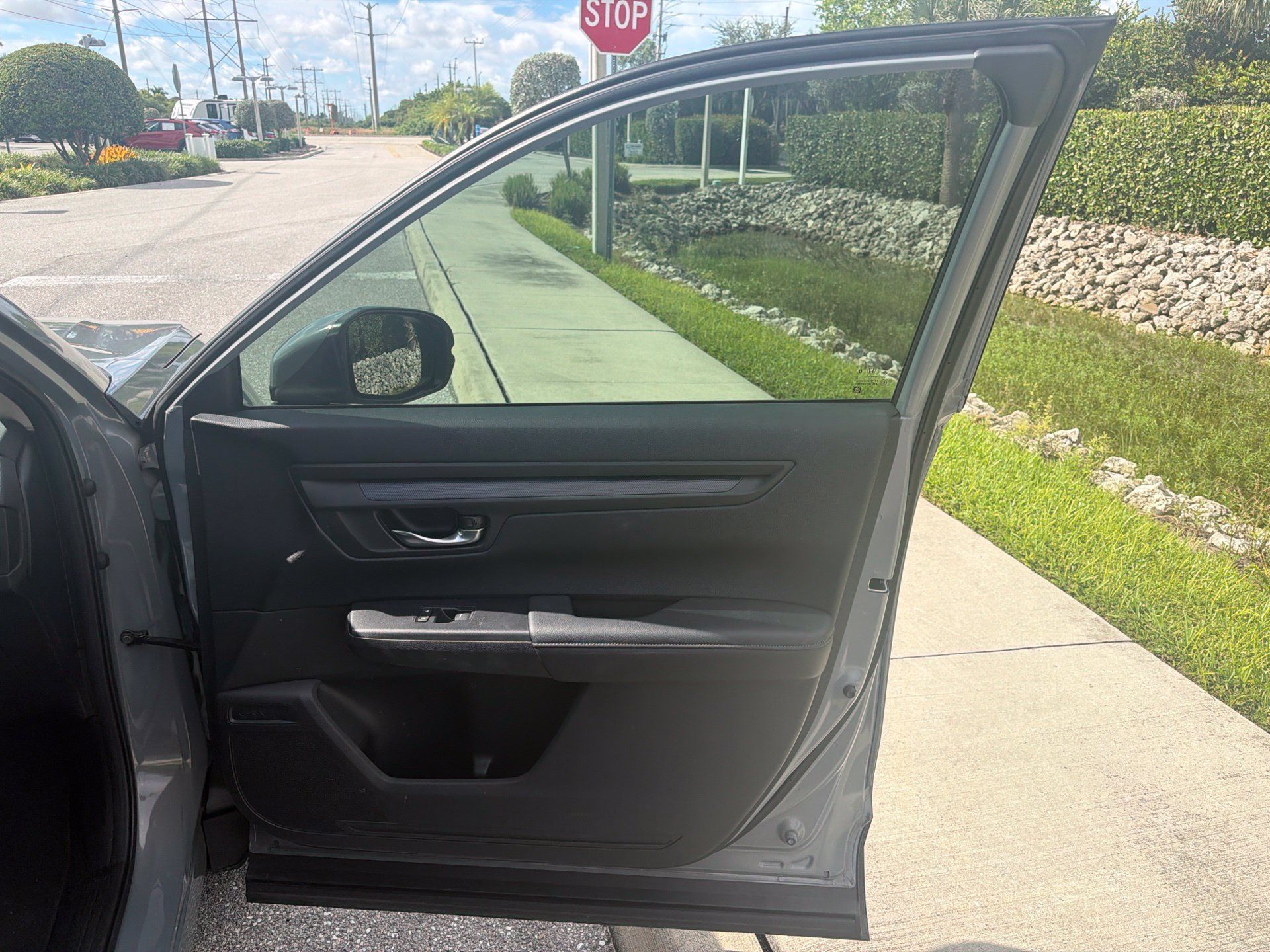 Used 2024 Honda CR-V LX image 19