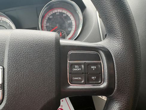 Used 2019 Dodge Grand Caravan SE FWD image 20