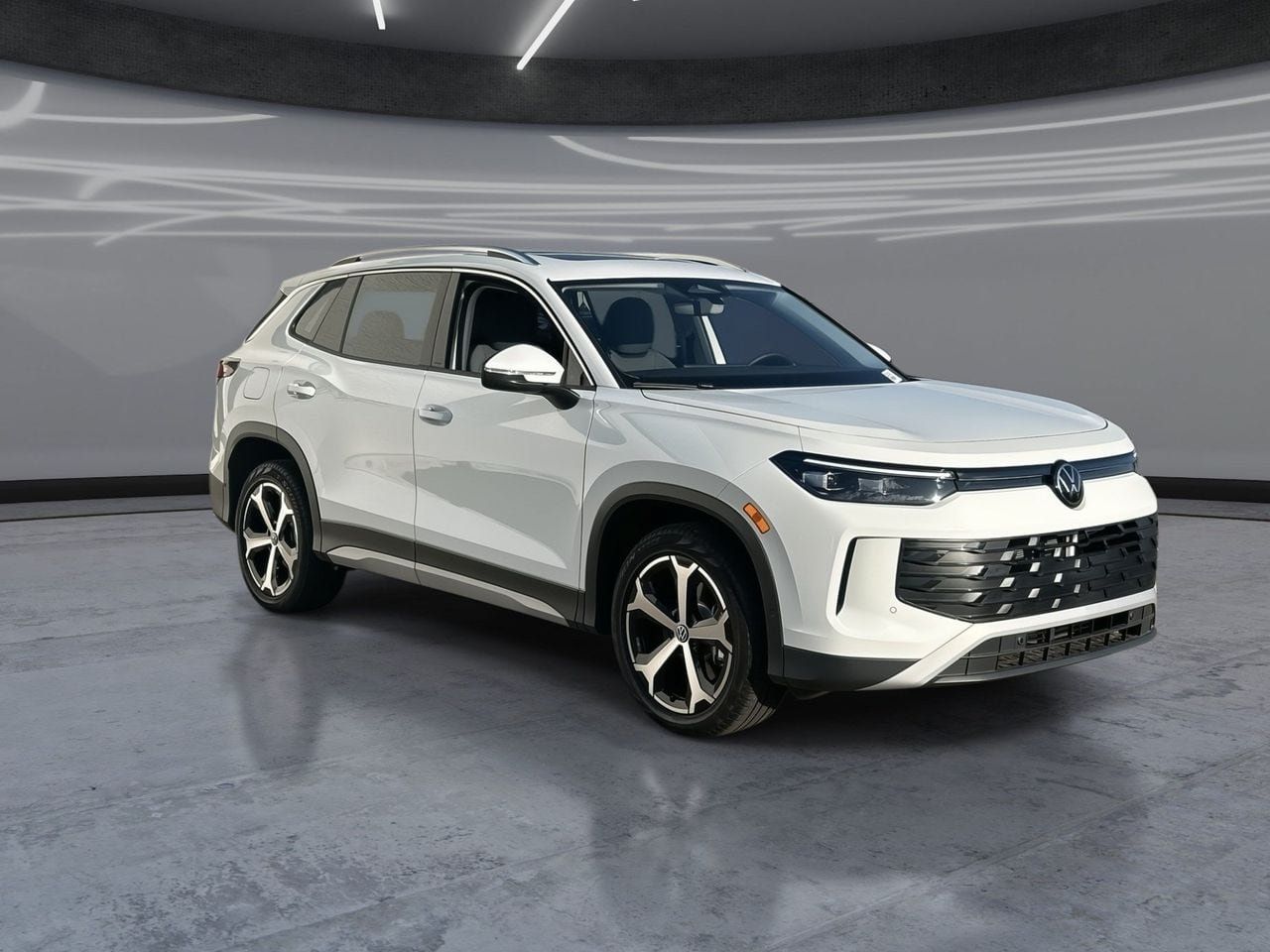 New 2026 Volkswagen Tiguan SE AWD/4WD image 2
