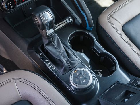 Used 2024 Ford Bronco Wildtrak image 19