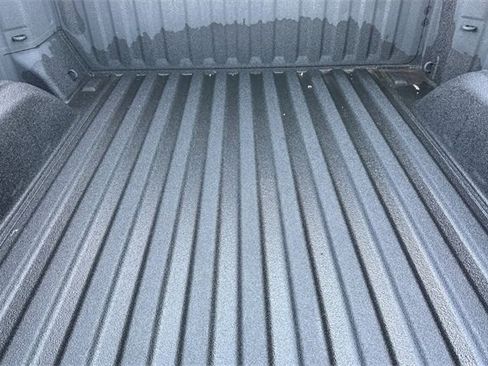 Used 2020 GMC Sierra 1500 SLE w/ SLE Value Package image 17