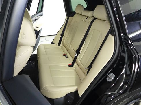 Used 2023 BMW X3 xDrive30i w/ Convenience Package w/ZPA AWD/4WD image 21