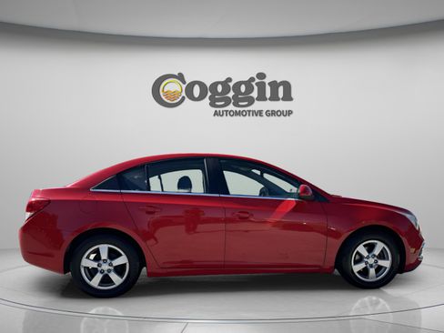 Used 2016 Chevrolet Cruze LT image 8