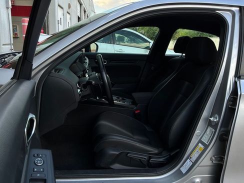 Used 2025 Honda Civic Sport image 10