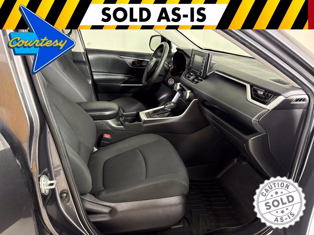 Used 2021 Toyota RAV4 LE w/ Carpet Mat Package (TMS) FWD image 14