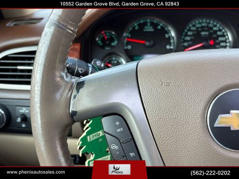 Used 2012 Chevrolet Suburban LTZ image 27