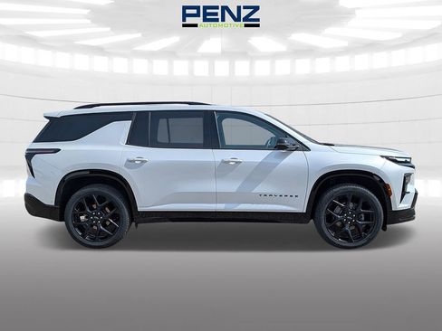 Used 2024 Chevrolet Traverse RS w/ LPO, Floor Liner Package AWD/4WD image 8