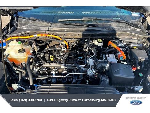 Used 2022 Ford Escape Titanium image 8