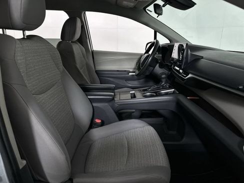 Used 2021 Toyota Sienna LE FWD image 29