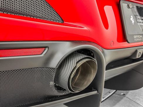 Used 2020 Ferrari F8 Tributo image 28