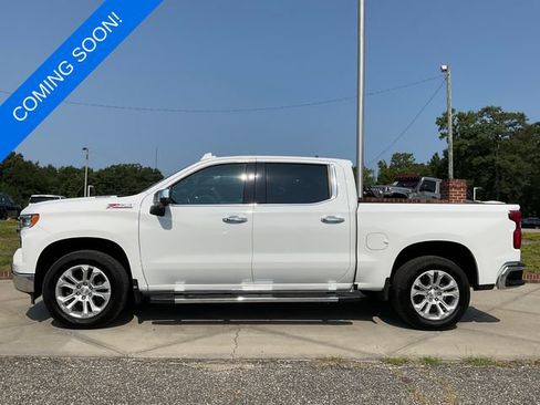 Used 2022 Chevrolet Silverado 1500 LTZ w/ LTZ Convenience Package II AWD/4WD image 4