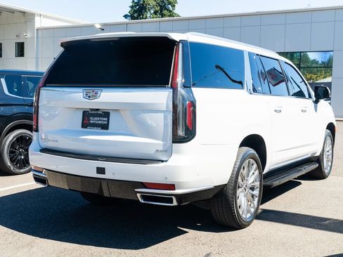 Used 2021 Cadillac Escalade ESV Premium Luxury w/ Performance Package AWD/4WD image 6