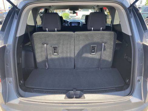 Used 2021 GMC Acadia SLE FWD image 23