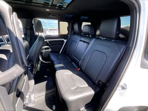 Used 2023 Land Rover Defender 110 S image 27