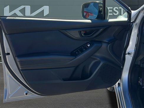 Used 2023 Subaru Crosstrek 2.0i Premium image 9