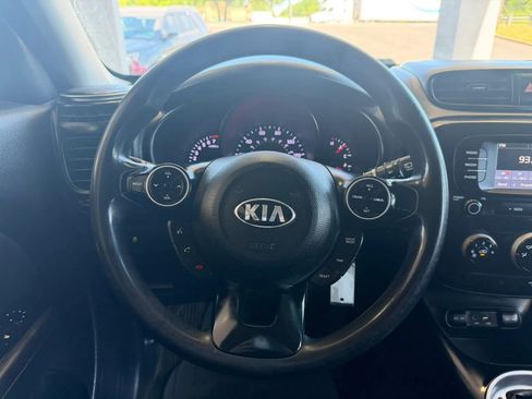 Used 2019 Kia Soul FWD image 10