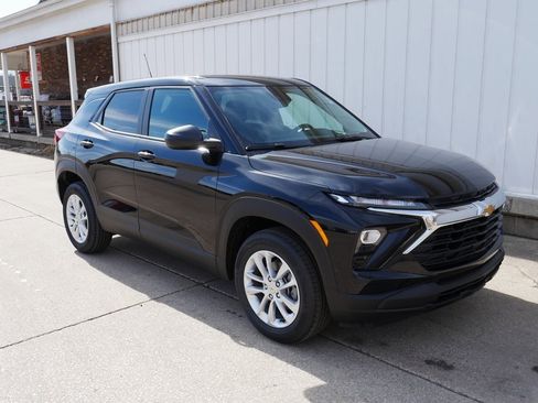 New 2026 Chevrolet TrailBlazer LS image 2