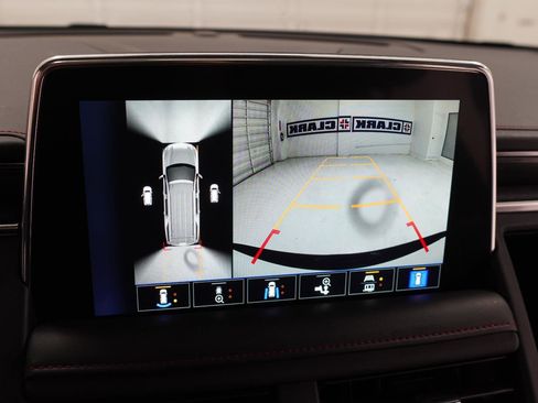 Used 2023 Chevrolet Suburban RST w/ Luxury Package RWD image 26