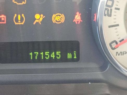 Used 2010 Ford Edge SEL FWD image 9