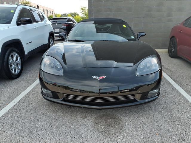 Used 2006 Chevrolet Corvette Convertible w/ Preferred Equipment Group RWD image 2