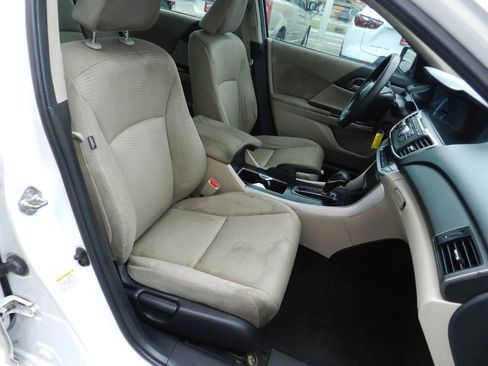 Used 2015 Honda Accord LX image 11