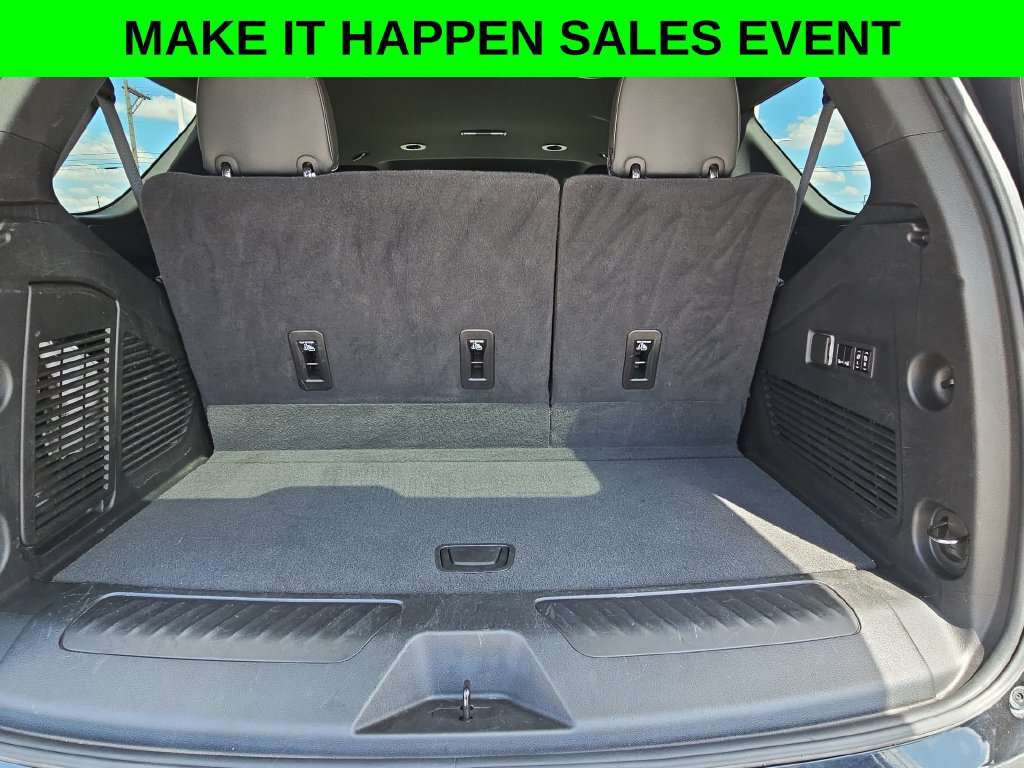 Used 2024 GMC Yukon SLT w/ SLT Luxury Package AWD/4WD image 33