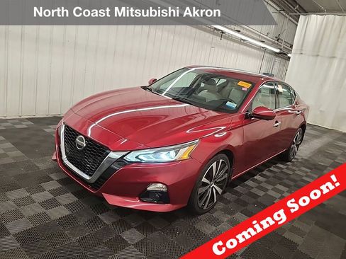 Used 2020 Nissan Altima 2.5 Platinum image 1