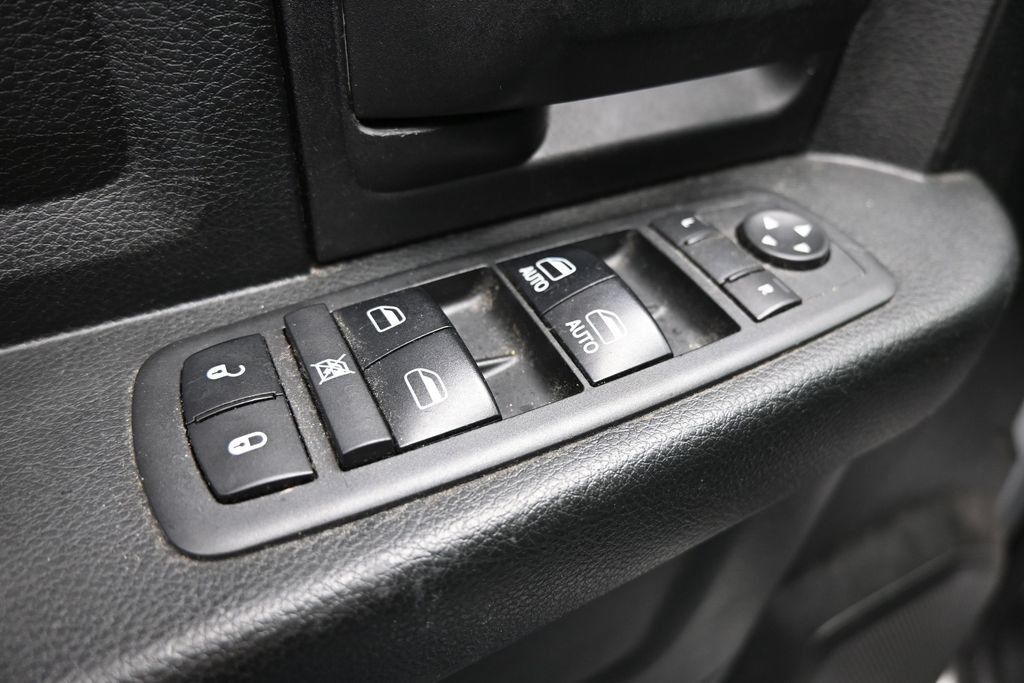 Used 2018 RAM 1500 Express w/ Express Value Package RWD image 11