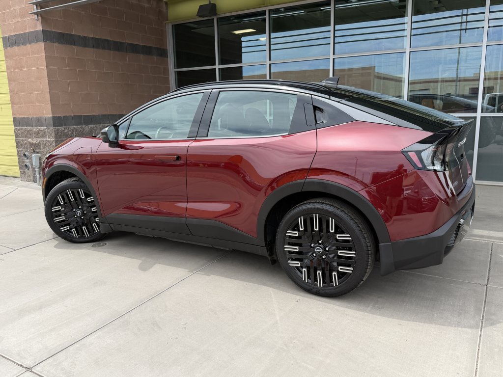 Used 2026 Nissan Leaf Platinum+ w/ Cargo Package (Platinum+) FWD image 5