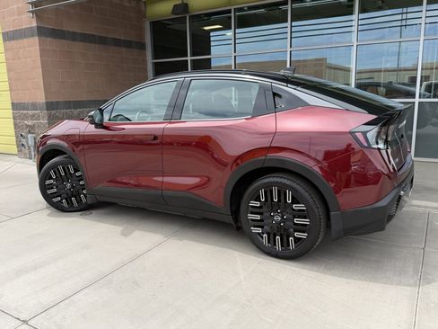 Used 2026 Nissan Leaf Platinum+ w/ Cargo Package (Platinum+) FWD image 5