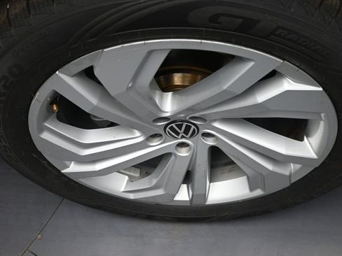 Used 2021 Volkswagen Atlas SE FWD image 12