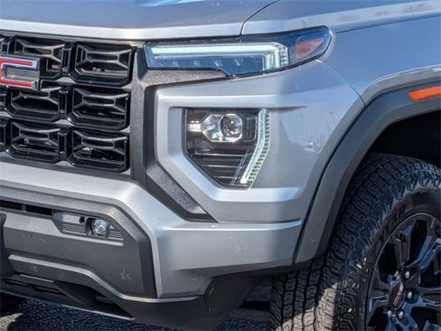 Used 2024 GMC Canyon Elevation w/ Convenience Package image 9